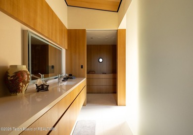 Set in the exquisite Bar B Bar Ranch, this 36-acre - photo 24