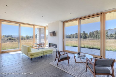 Set in the exquisite Bar B Bar Ranch, this 36-acre - photo 31
