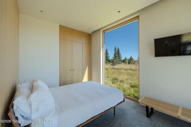Set in the exquisite Bar B Bar Ranch, this 36-acre - photo 33