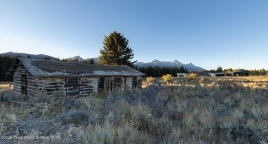 Set in the exquisite Bar B Bar Ranch, this 36-acre - photo 38