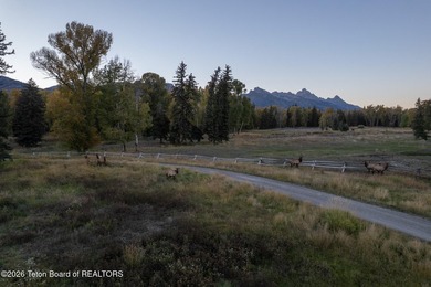 Set in the exquisite Bar B Bar Ranch, this 36-acre - photo 39