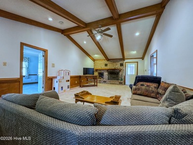 Opportunity with acreage, multiple structures, and income - photo 4