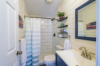 Beautifully maintained three bedroom, two bath home nicely - photo 5