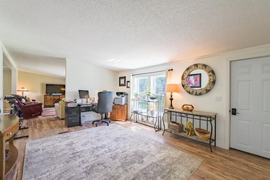 Beautifully maintained three bedroom, two bath home nicely - photo 7