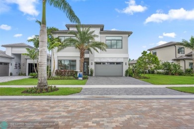 (private lake, pond, creek) Home For Sale in West Palm Beach Florida