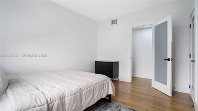 RARE MID-BEACH INVESTMENT GEM! Turnkey, 100% occupied boutique - photo 11
