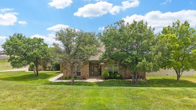 The Springlake home you've been waiting for has arrived! Nestled - photo 2
