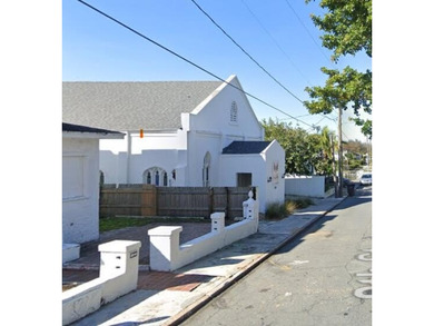 NEW PRICE IMPROVEMENT: Eclectic unique property opportunity - photo 2