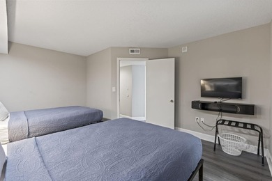 Completely remodeled from top to bottom at the end of 2023, this - photo 30