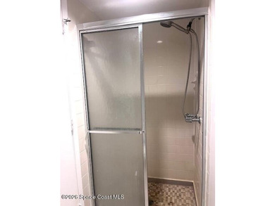 This well maintained condo located on the 2nd floor convenient - photo 33