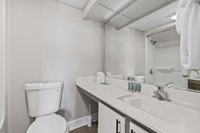 Completely remodeled from top to bottom at the end of 2023, this - photo 38