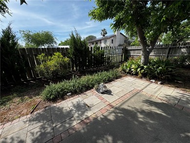 Charming and thoughtfully designed 3-bedroom, 2-bath, 2-car - photo 38