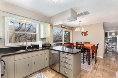 **Seller is offering up to $10k towards a 2-1 rate buy down w/ - photo 4
