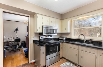 **Seller is offering up to $10k towards a 2-1 rate buy down w/ - photo 5