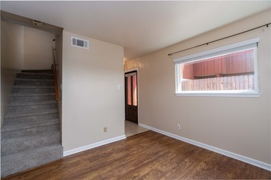 This beautifully renovated townhome is centrally located in - photo 14
