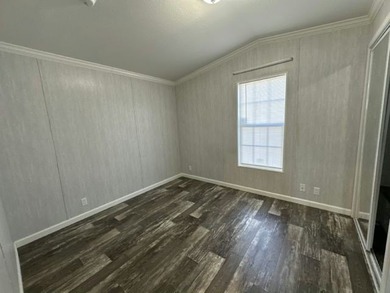 Additional listing photo 4