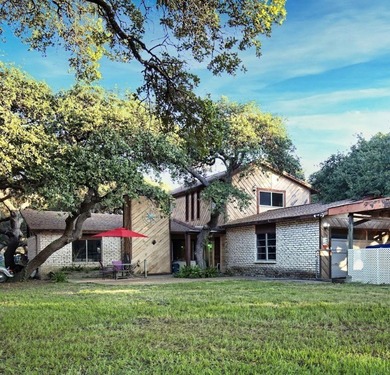 This Ingleside on the Bay home welcomes you with 3 bedroom, 2 - photo 1