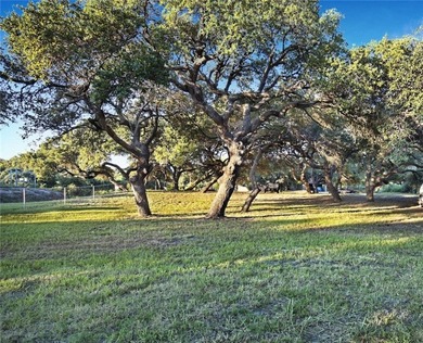 This Ingleside on the Bay home welcomes you with 3 bedroom, 2 - photo 4