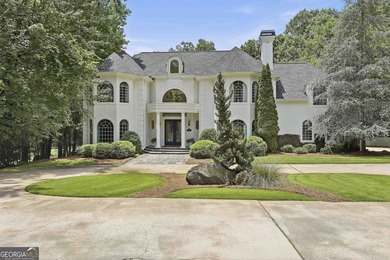 Welcome to this Smokerise Estate, where timeless elegance meets - photo 4