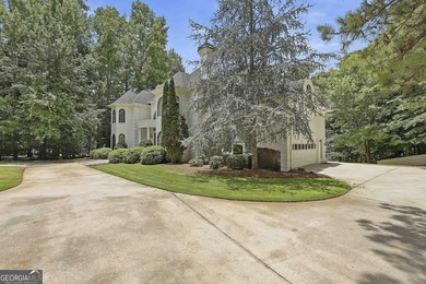 Welcome to this Smokerise Estate, where timeless elegance meets - photo 5