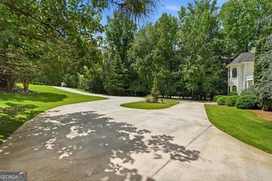 Welcome to this Smokerise Estate, where timeless elegance meets - photo 6