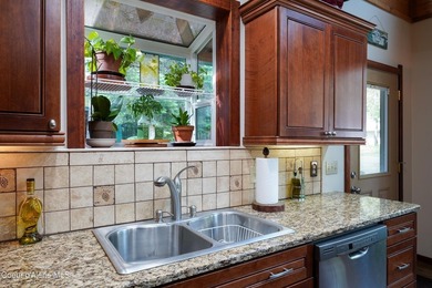 Year-round Coolin cabin perfectly positioned for adventure and - photo 6
