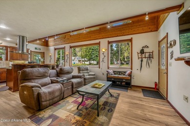 Year-round Coolin cabin perfectly positioned for adventure and - photo 10