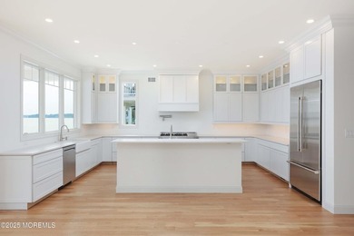 Here is the opportunity to secure a spectacular 4,500 sq. ft - photo 12