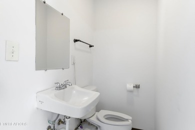 Freshly painted inside and out, this move in ready brick 3 - photo 20