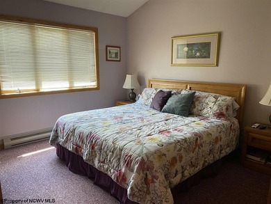 Charming and fully furnished 3-bedroom, 3-bath condo located in - photo 9