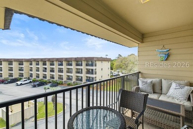 Enjoy a stunning ocean view from the balcony of this 1 bed/1 - photo 13