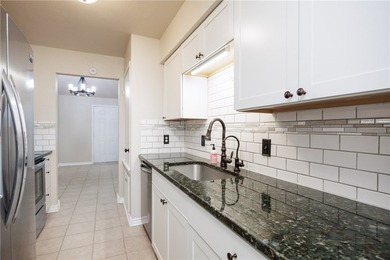 Charming and beautifully updated townhome where comfort meets - photo 16