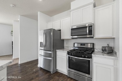 **NEWLY PAINTED**PRIME LOCATION**OPEN LAYOUT** Welcome to - photo 24