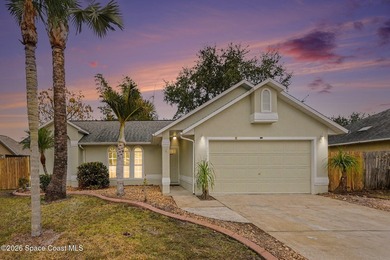 Wow, A MUST SEE!! Gorgeous Executive 3 bedroom, 2 Bath with - photo 3