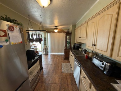 3 bedroom 2 bathroom home for sale at almost 1500 square feet