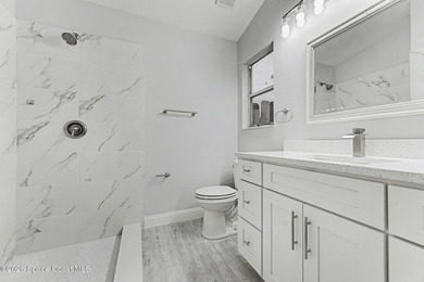 Wow, A MUST SEE!! Gorgeous Executive 3 bedroom, 2 Bath with - photo 6
