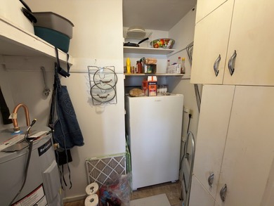 3 bedroom 2 bathroom home for sale at almost 1500 square feet