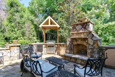 Luxury Living in Glen Lake South Experience the perfect blend of - photo 21