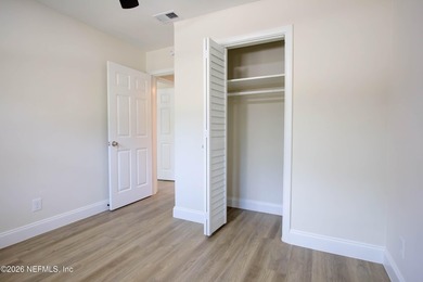 Your private retreat awaits! This fully renovated home features - photo 29