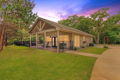Custom-built modern lake retreat just minutes from Lake Texoma! - photo 2
