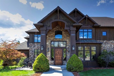 Privacy, space, and connection to nature define this exceptional - photo 7