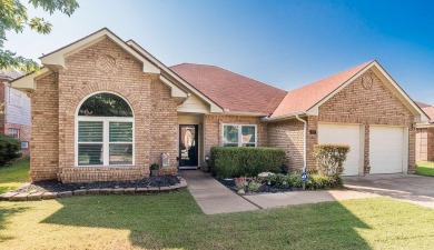 Joe Pool Lake Home For Sale in Grand Prairie Texas