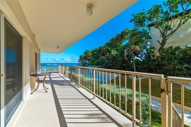Spacious three bedroom, two bath corner unit located on the - photo 24