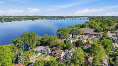 Enjoy lake views from the front yard of this inviting 3-bedroom - photo 28