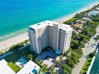 Spacious three bedroom, two bath corner unit located on the - photo 31