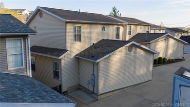 Welcome to easy lake living with this 5 bedroom, 3.5 bath home - photo 46