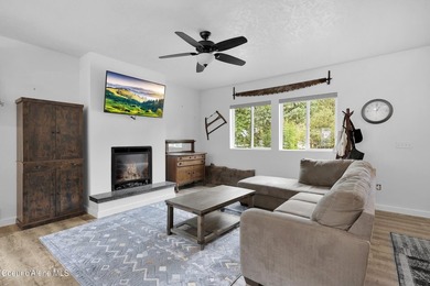 Your Priest Lake getaway awaits! Built just six years ago, this - photo 9
