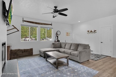 Your Priest Lake getaway awaits! Built just six years ago, this - photo 10