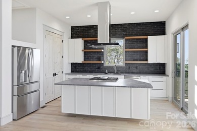 Spectacular views await you from this amazing 3 bedroom, 3.5 - photo 10