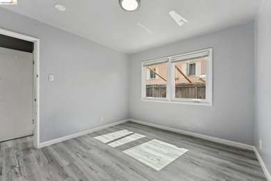 Exceptional duplex opportunity in Richmond offering the perfect - photo 12